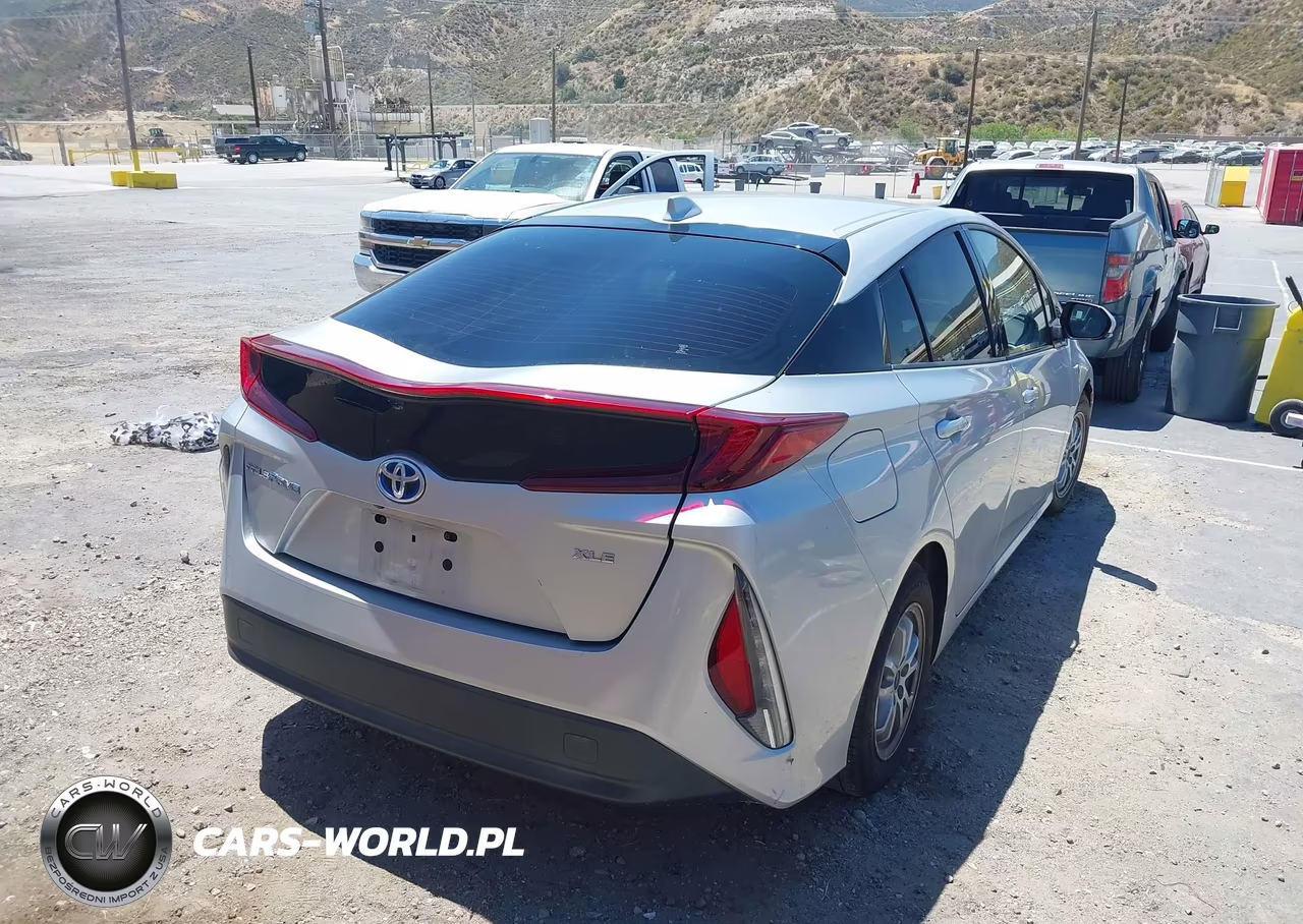 2020 Toyota Prius Prime Xle VIN:JTDKARFP5L3144872 - 4