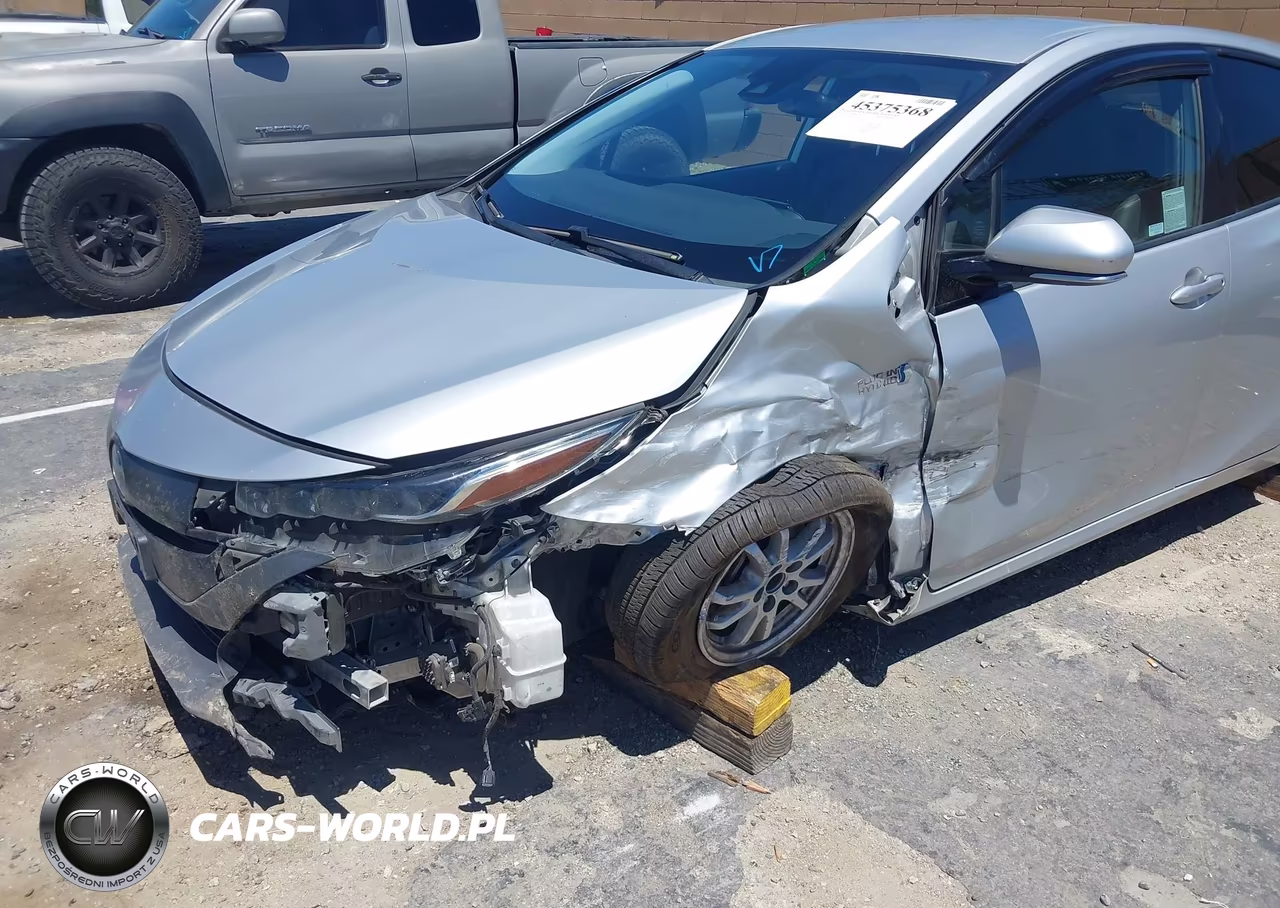 2020 Toyota Prius Prime Xle VIN:JTDKARFP5L3144872 - 6