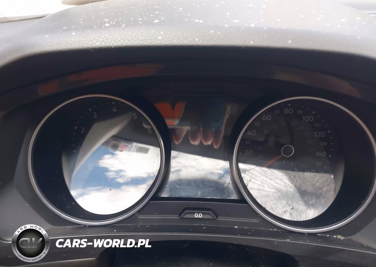 2018 Volkswagen Tiguan 2.0T S VIN:3VV0B7AXXJM021825 - 14