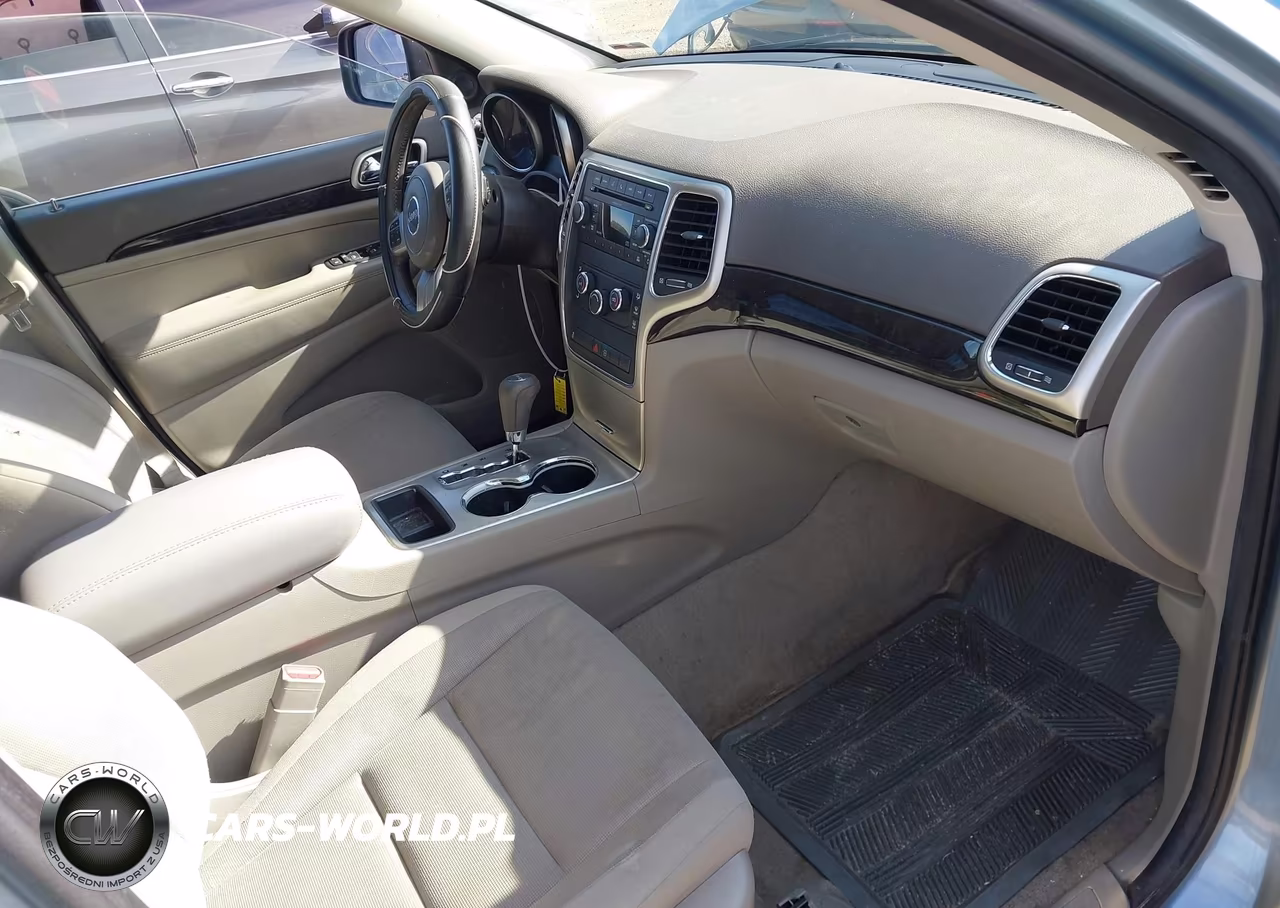 2012 Jeep Grand Cherokee Laredo VIN:1C4RJFAG0CC304094 - 5