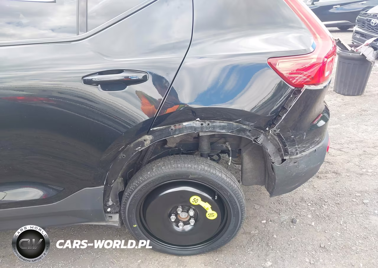 2019 Volvo Xc40 T5 R-Design VIN:YV4162UM0K2085860 - 17