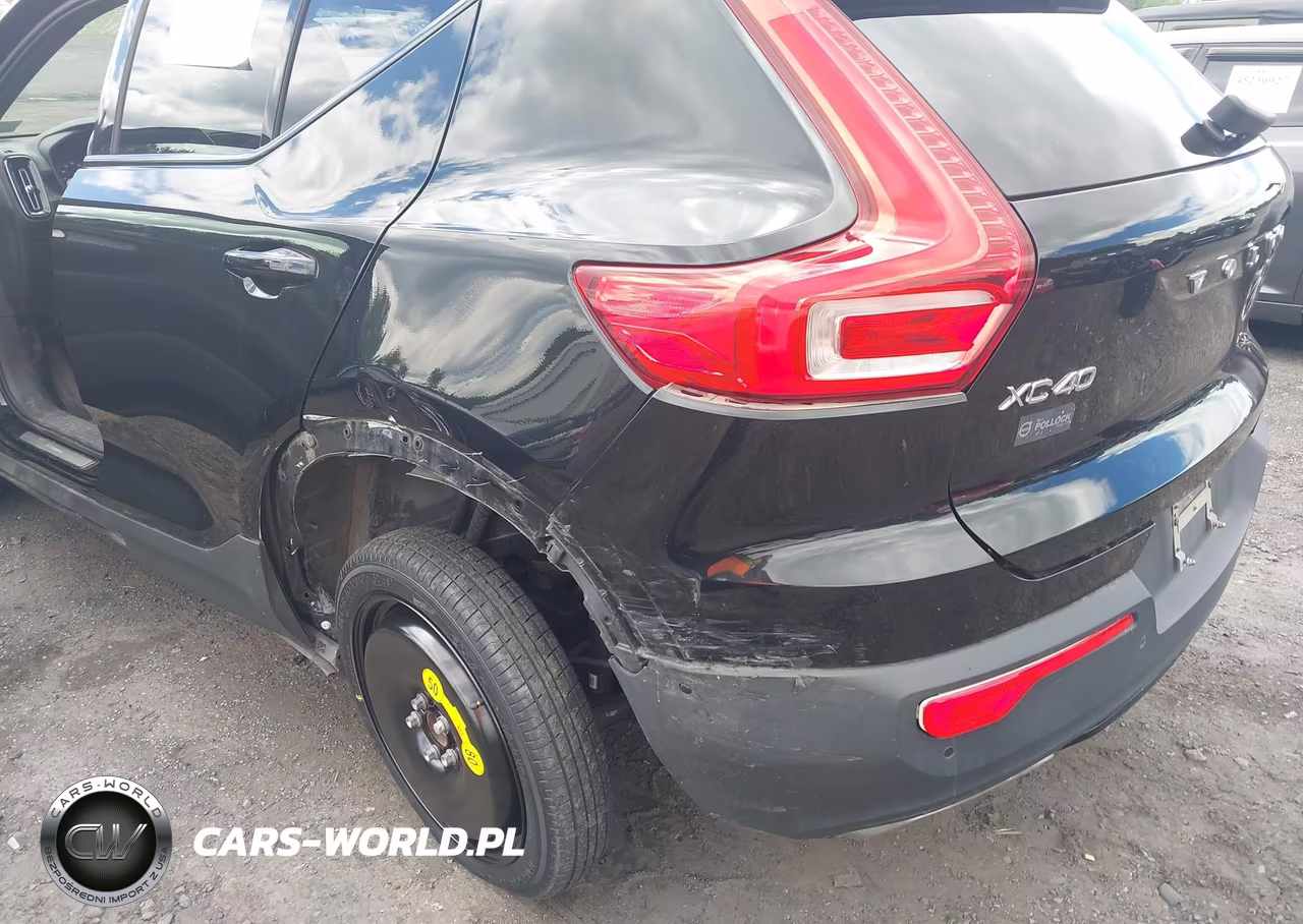 2019 Volvo Xc40 T5 R-Design VIN:YV4162UM0K2085860 - 18