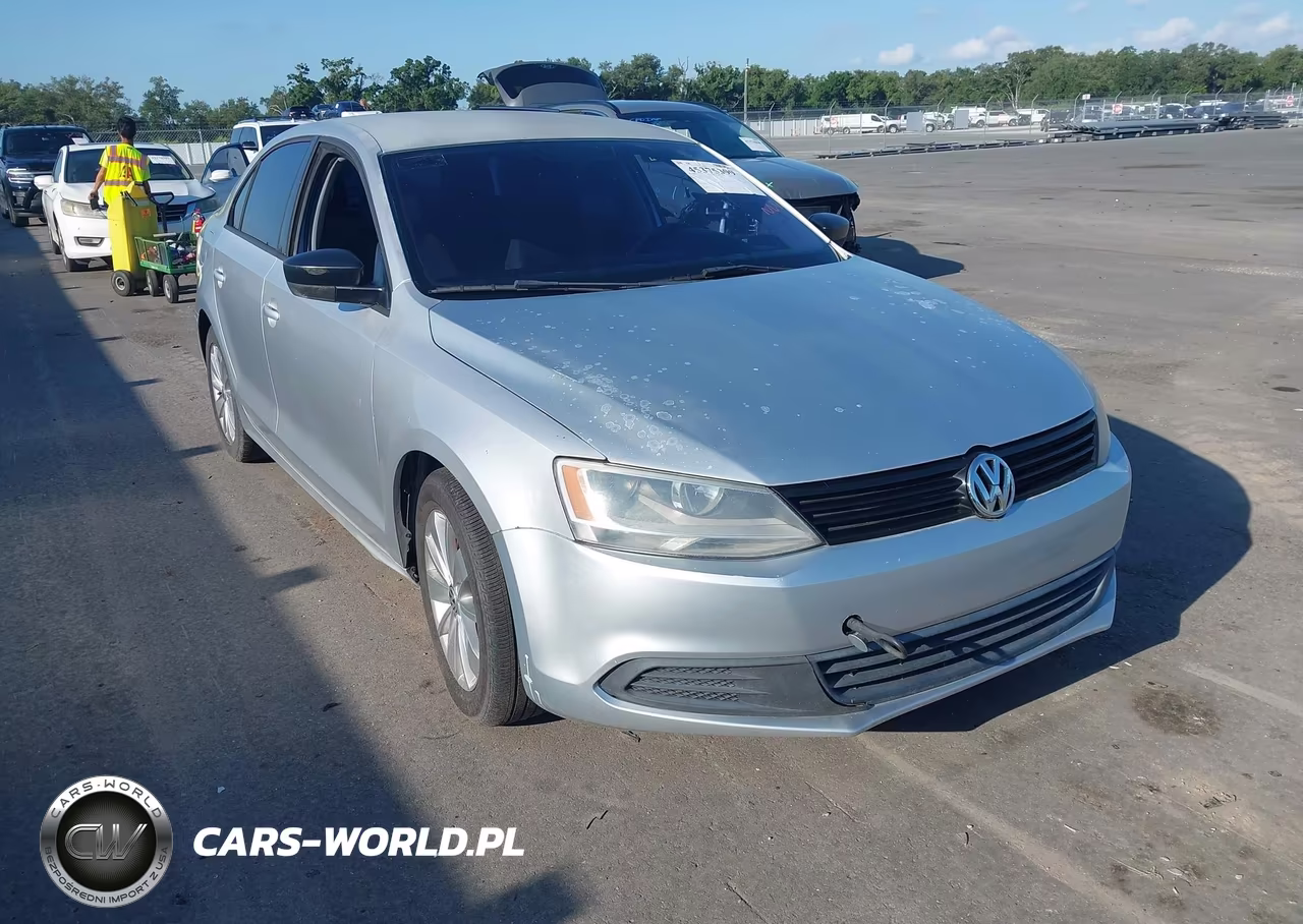 2013 Volkswagen Jetta 2.0L S – zdjęcie 1 z 11