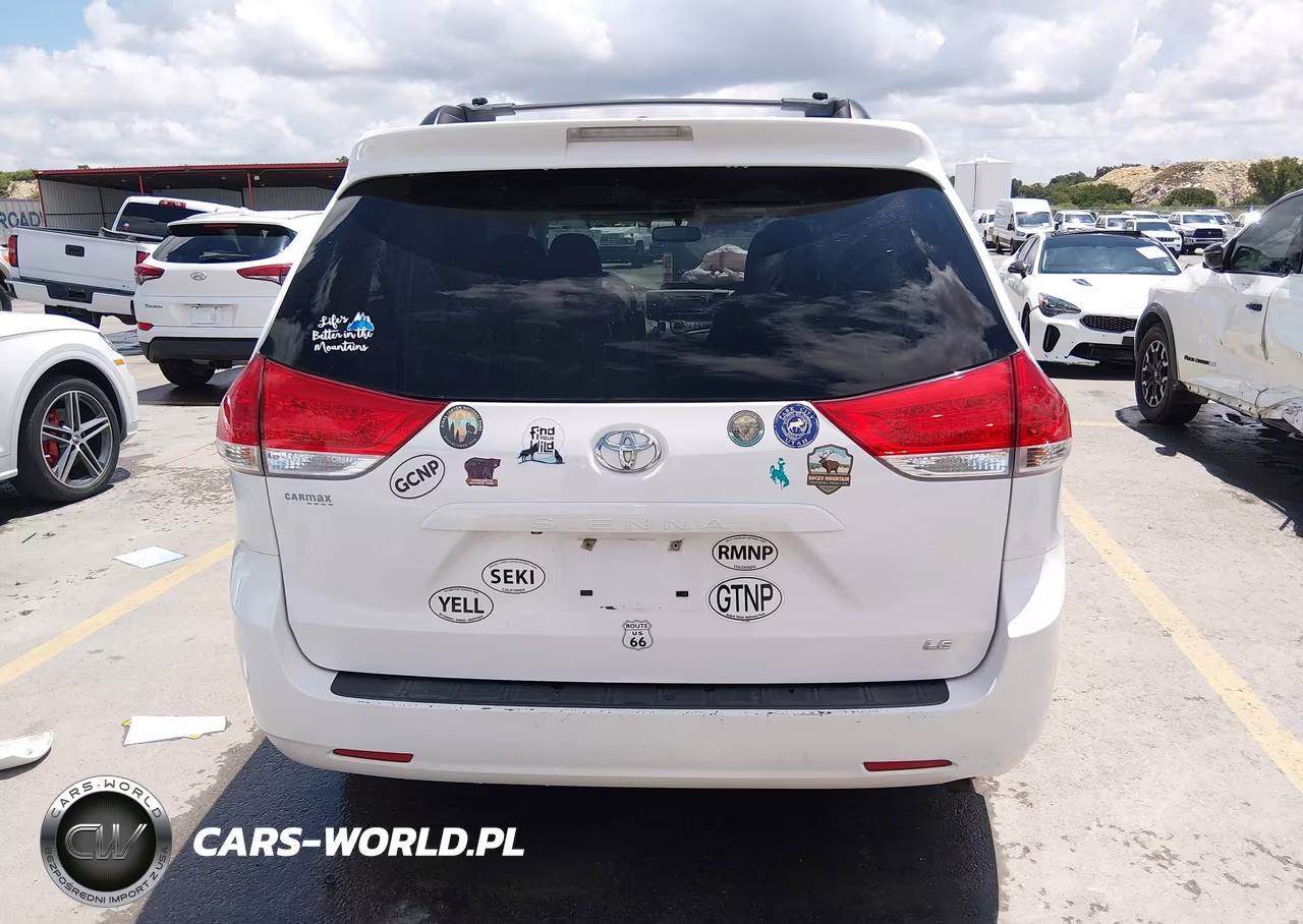 2014 Toyota Sienna Le V6 8 Passenger VIN:5TDKK3DC0ES503167 - 16