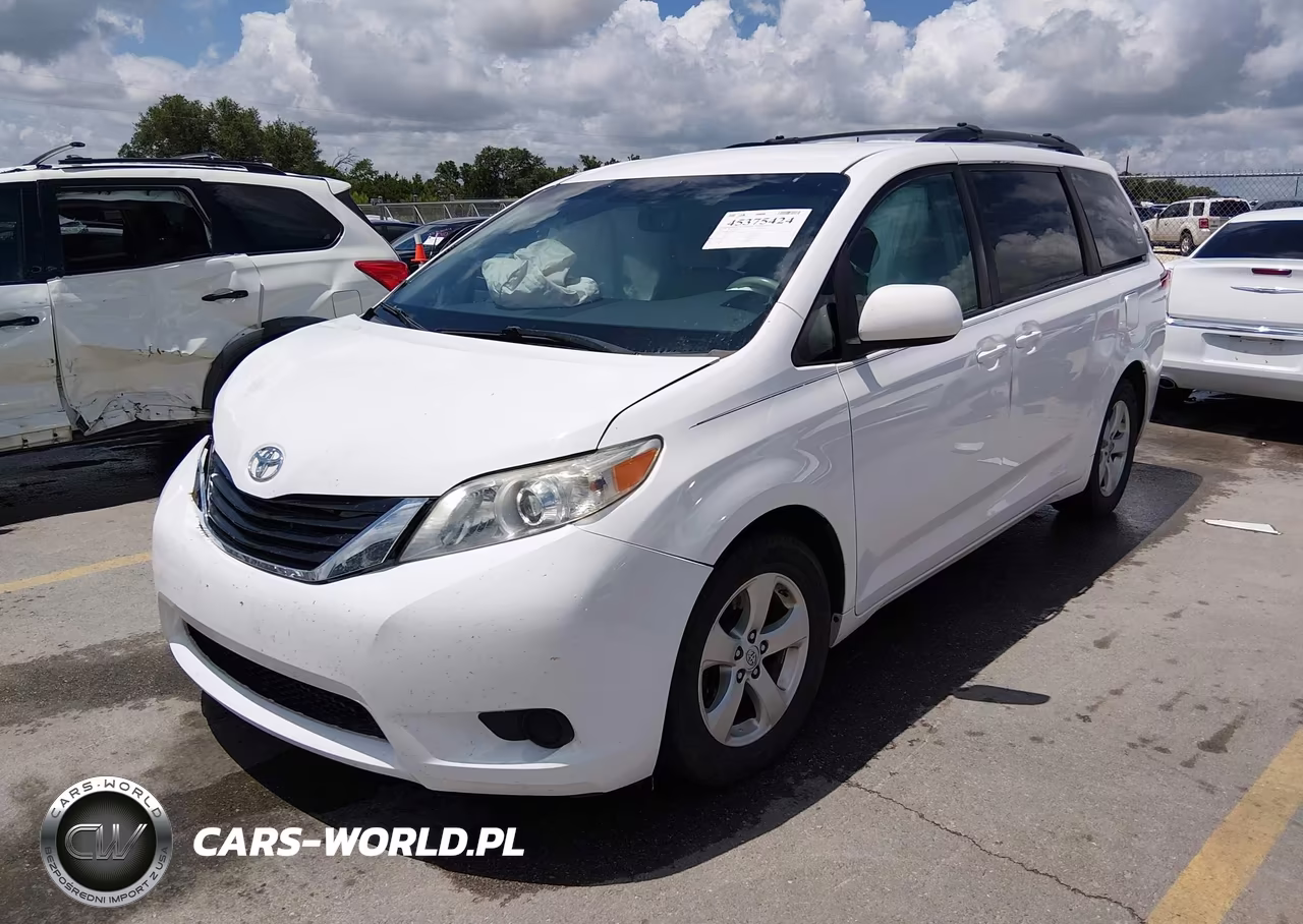 2014 Toyota Sienna Le V6 8 Passenger VIN:5TDKK3DC0ES503167 - 2