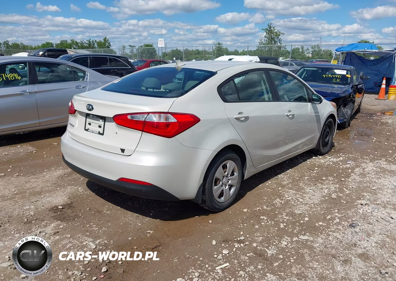 2015 Kia Forte Lx VIN:KNAFK4A67F5301288 - 4