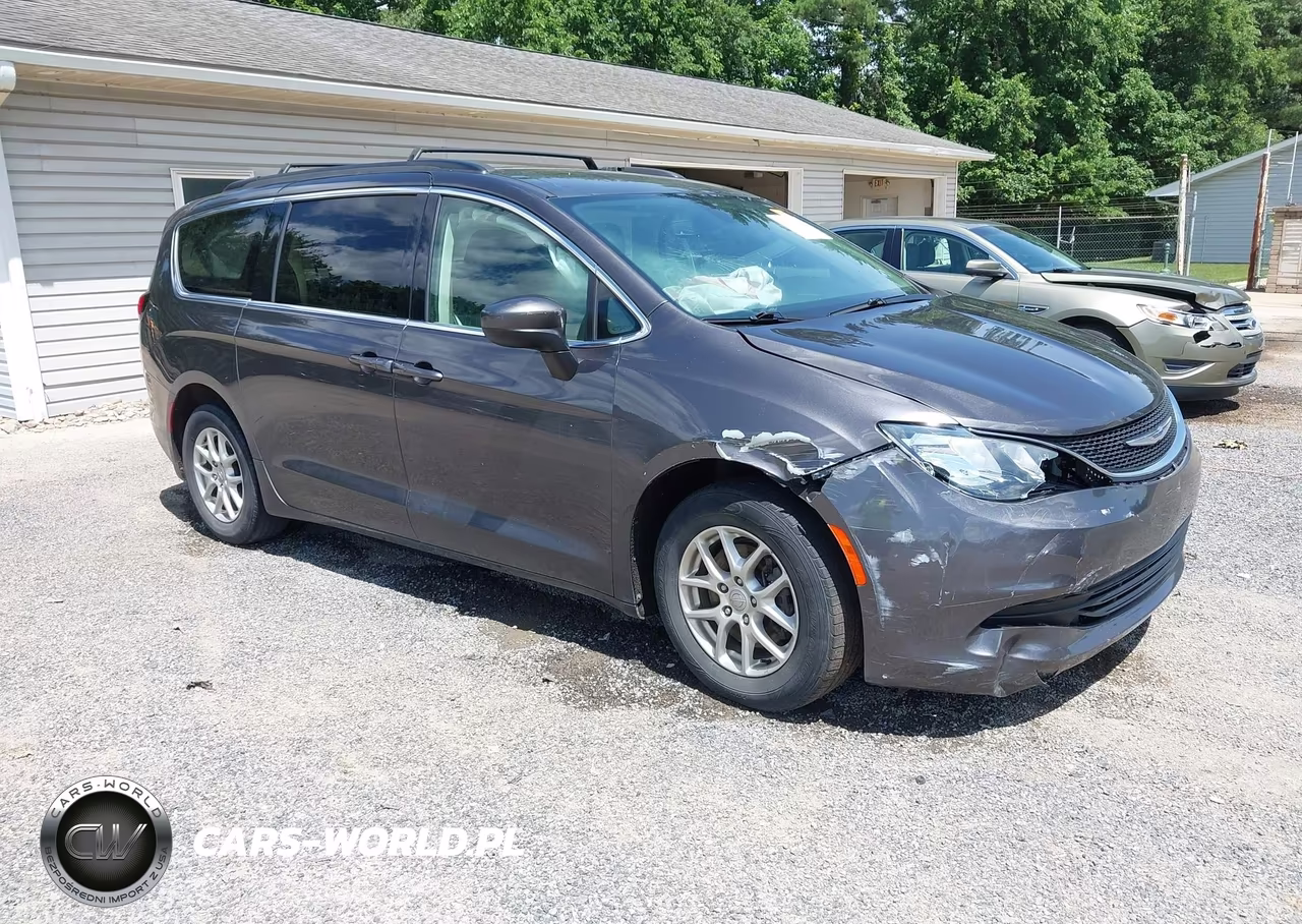 2020 Chrysler Voyager Lxi – zdjęcie 1 z 17