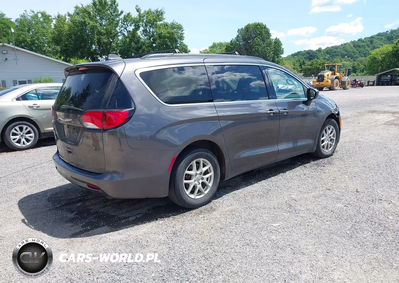 2020 Chrysler Voyager Lxi VIN:2C4RC1DG6LR182051 - 4