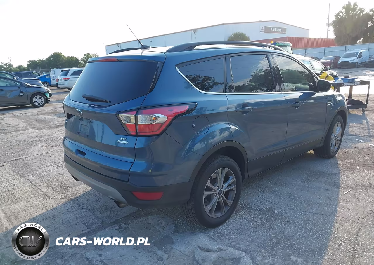 2018 Ford Escape Se VIN:1FMCU0GD2JUB97611 - 4