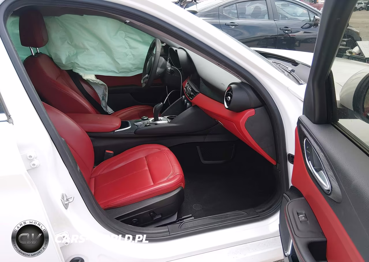 2020 Alfa Romeo Giulia Rwd VIN:ZARFAMAN3L7634039 - 5