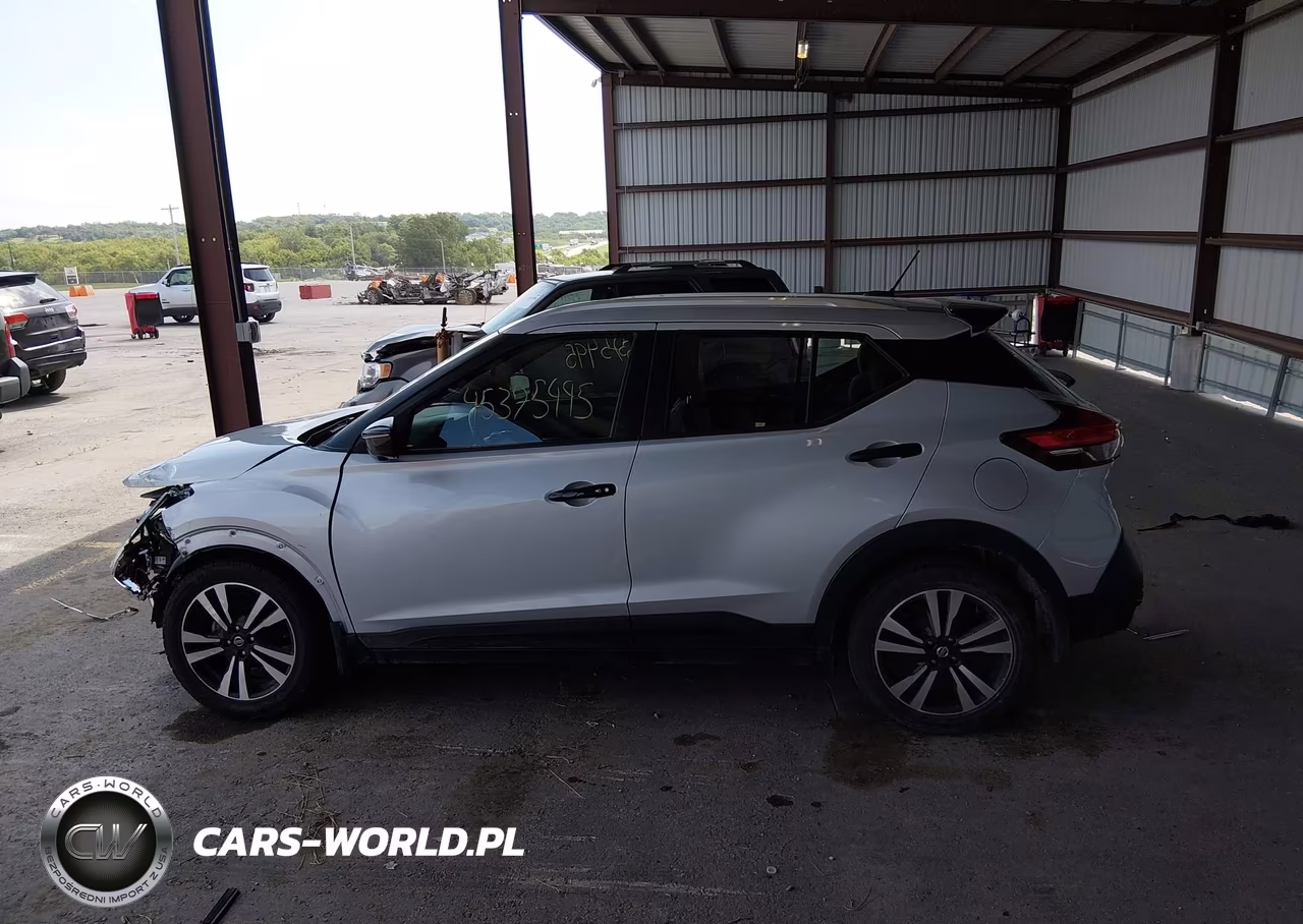 2018 Nissan Kicks Sr VIN:3N1CP5CU8JL510799 - 14