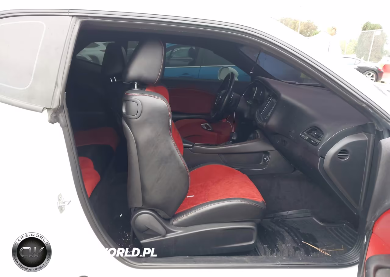 2018 Dodge Challenger 392 Hemi Scat Pack Shaker VIN:2C3CDZFJ4JH111447 - 5