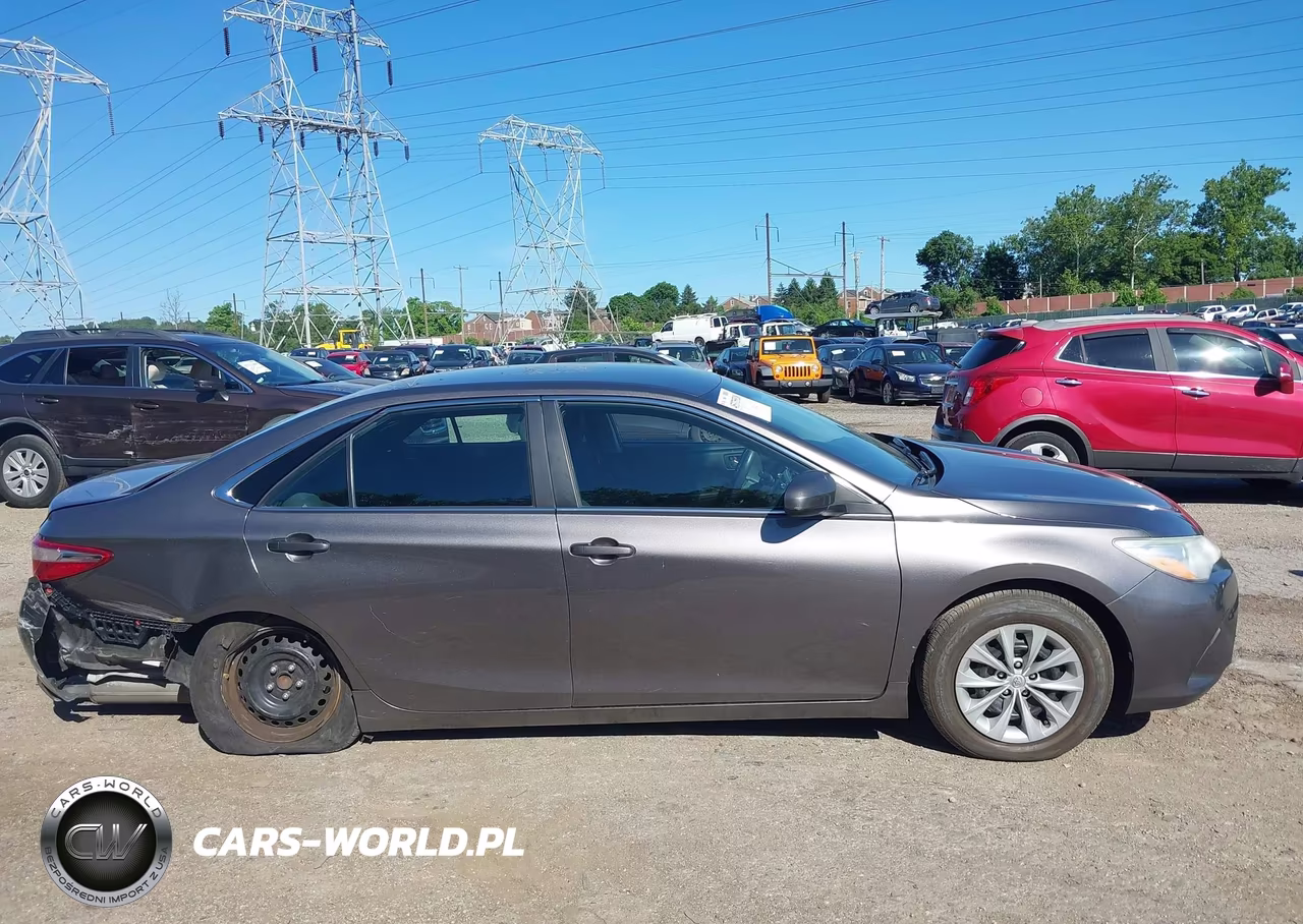 2017 Toyota Camry Le VIN:4T1BF1FK0HU337824 - 14