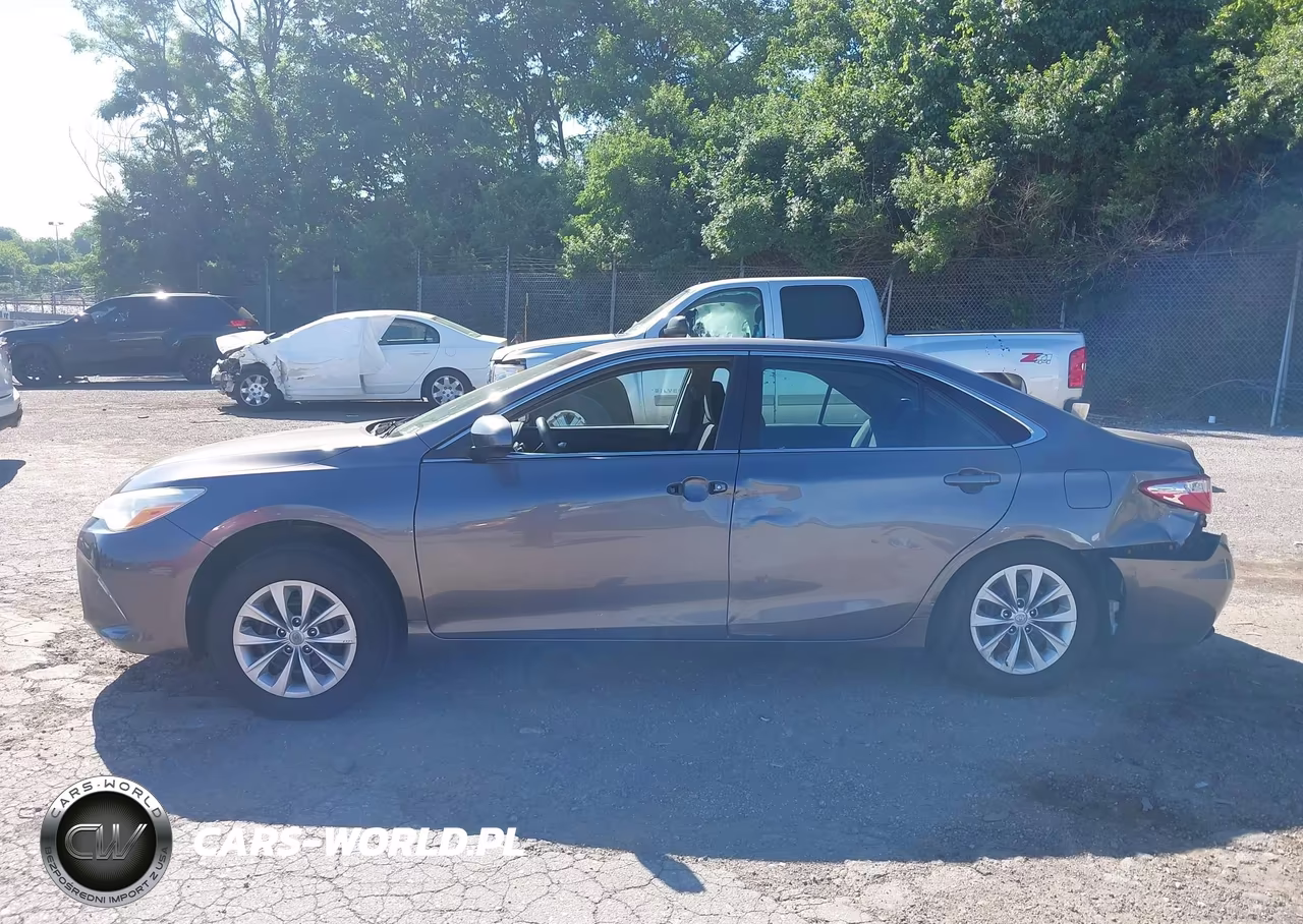 2017 Toyota Camry Le VIN:4T1BF1FK0HU337824 - 15