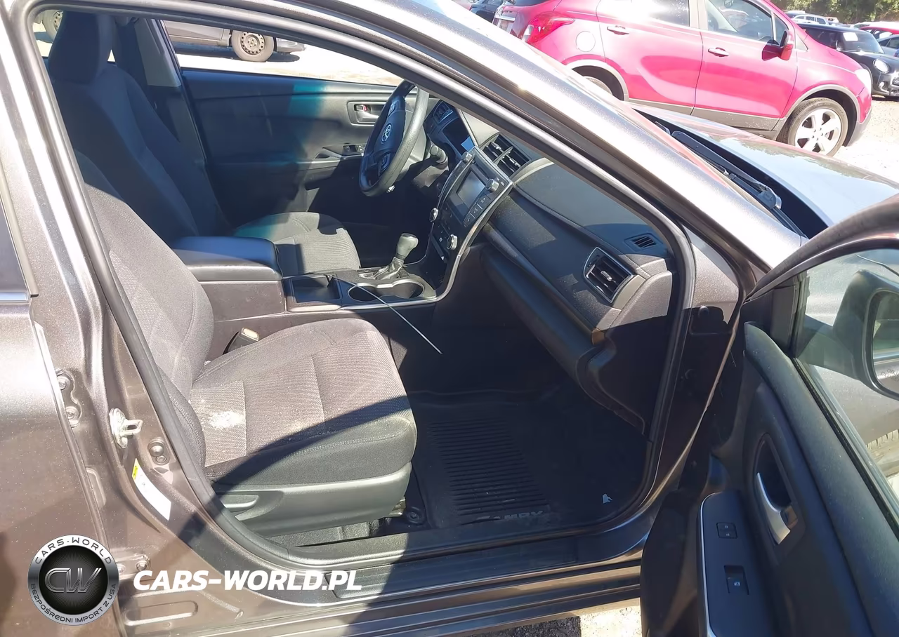 2017 Toyota Camry Le VIN:4T1BF1FK0HU337824 - 5