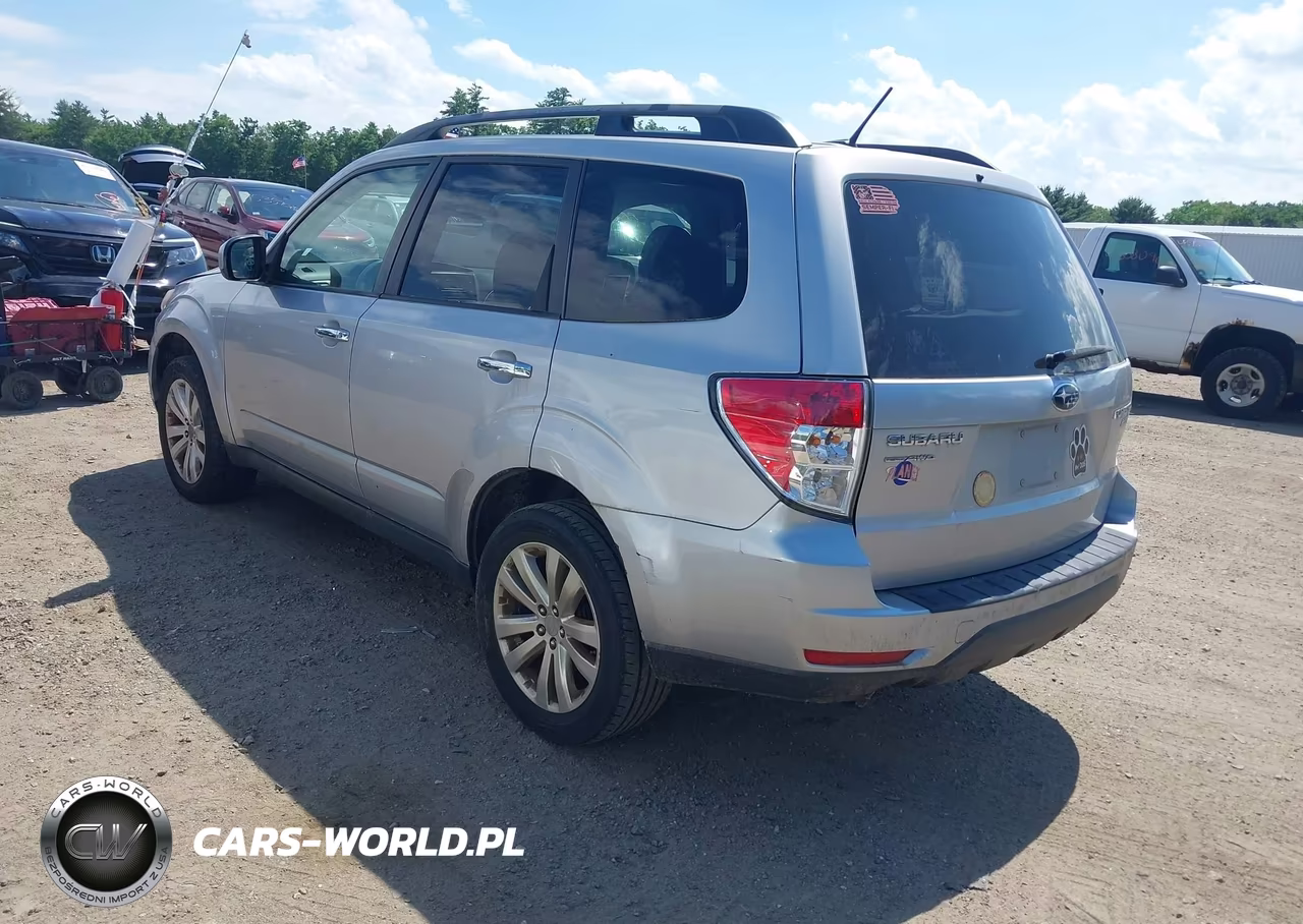 2012 Subaru Forester 2.5X Premium VIN:JF2SHADC6CH437178 - 3