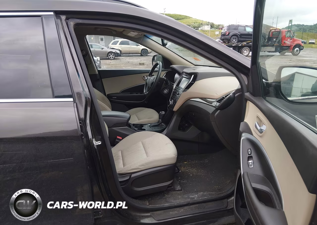2017 Hyundai Santa Fe Se VIN:KM8SMDHF0HU216105 - 5
