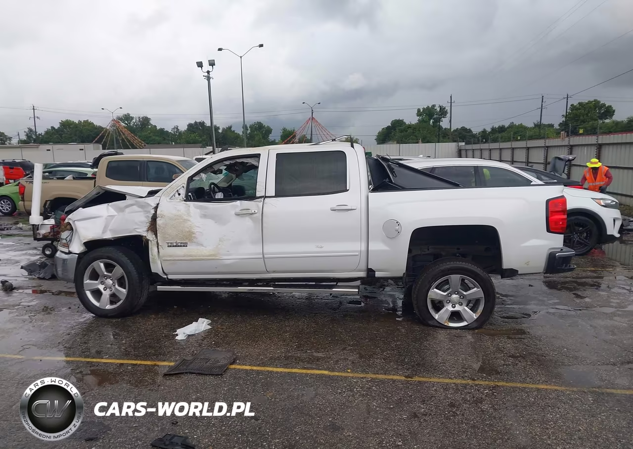 2018 Chevrolet Silverado 1500 Lt VIN:3GCPCREC1JG530195 - 14