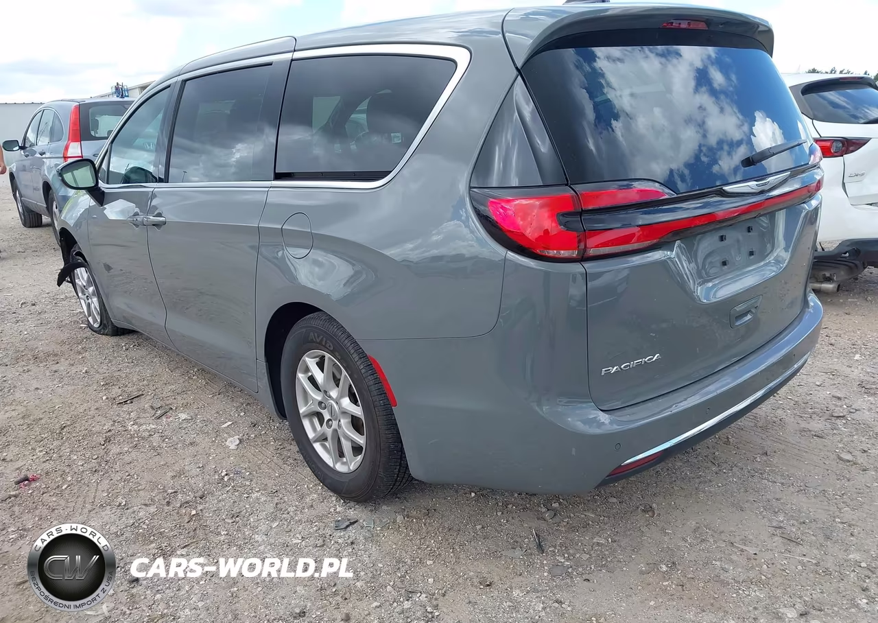 2025 Chrysler Pacifica Select VIN:2C4RC1BG7SR531381 - 3