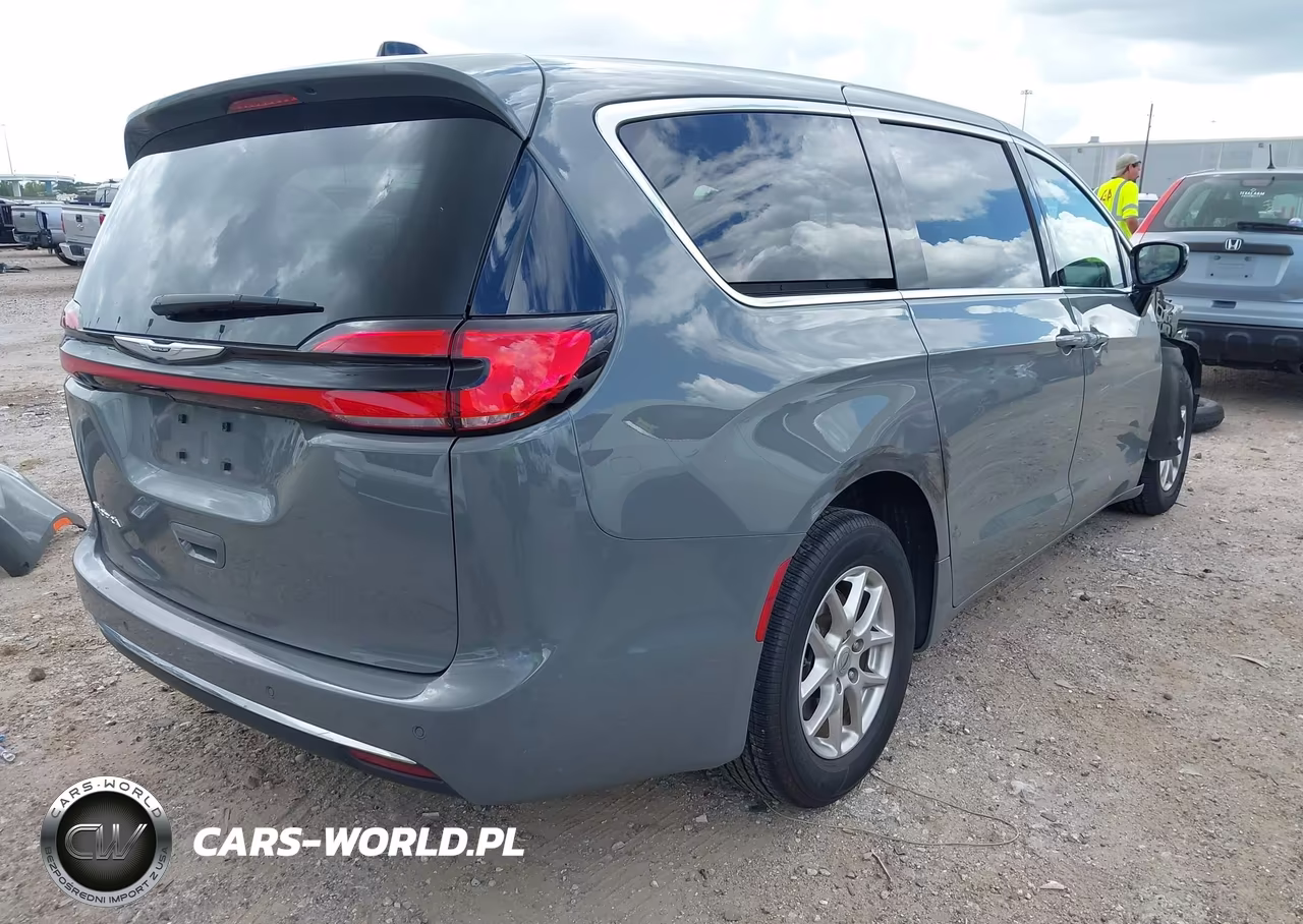 2025 Chrysler Pacifica Select VIN:2C4RC1BG7SR531381 - 4