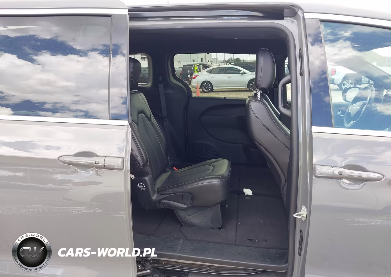 2025 Chrysler Pacifica Select VIN:2C4RC1BG7SR531381 - 8