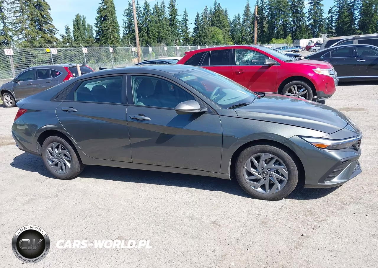 2026 Hyundai Elantra Hybrid Blue VIN:KMHLM4DJXTU189289 - 13