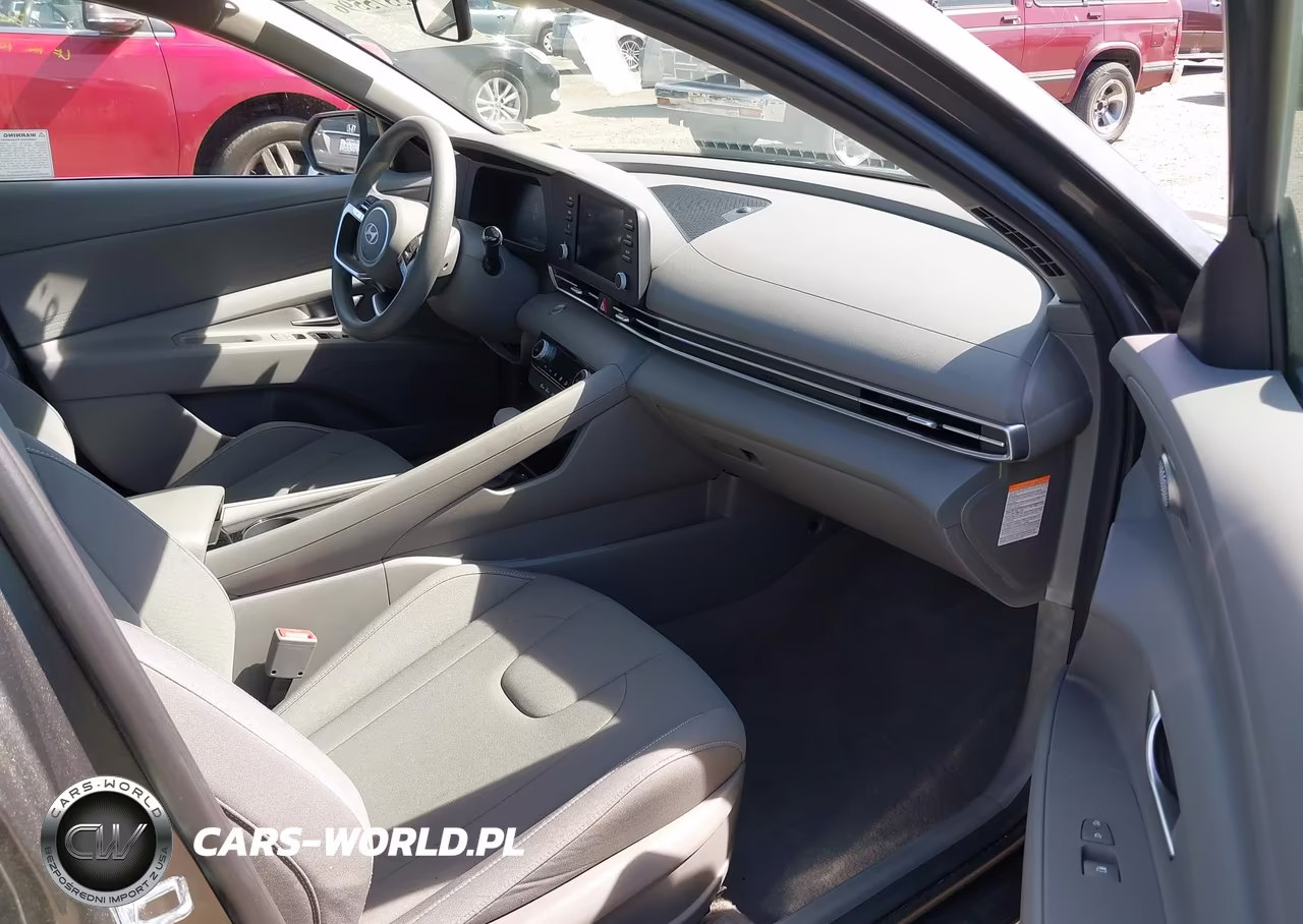 2026 Hyundai Elantra Hybrid Blue VIN:KMHLM4DJXTU189289 - 5