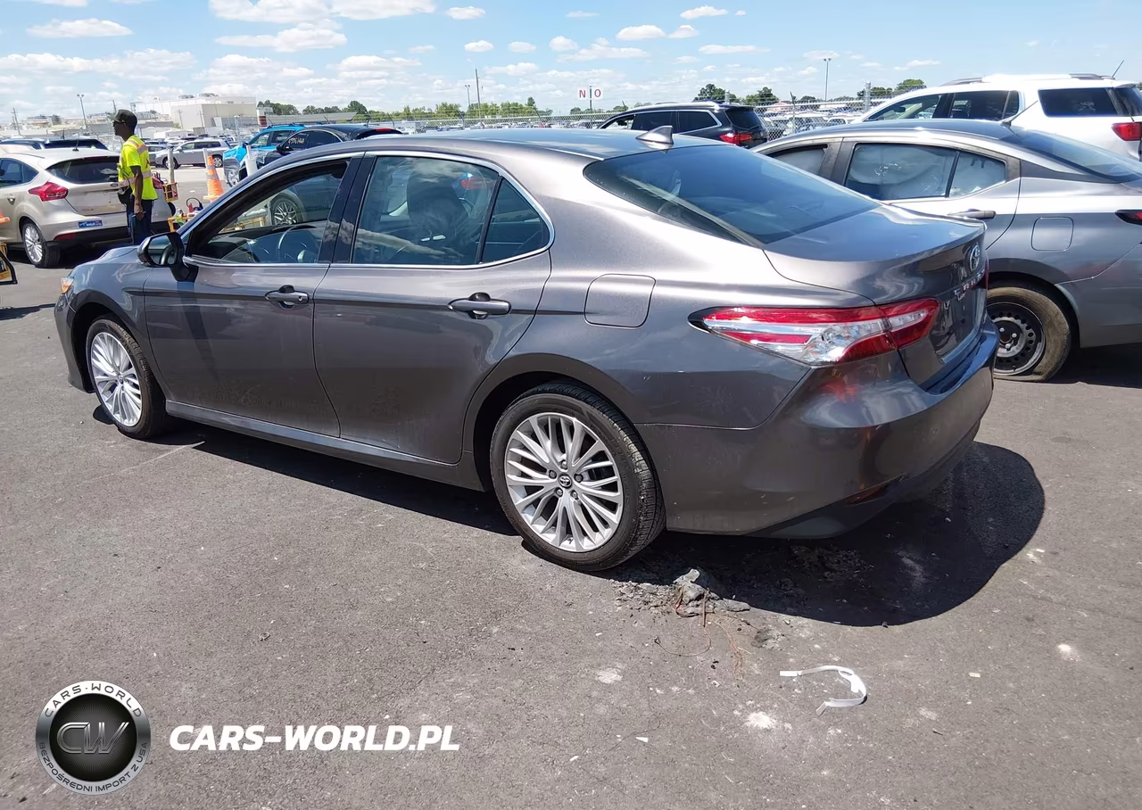 2019 Toyota Camry Xle VIN:4T1B11HK8KU805253 - 3