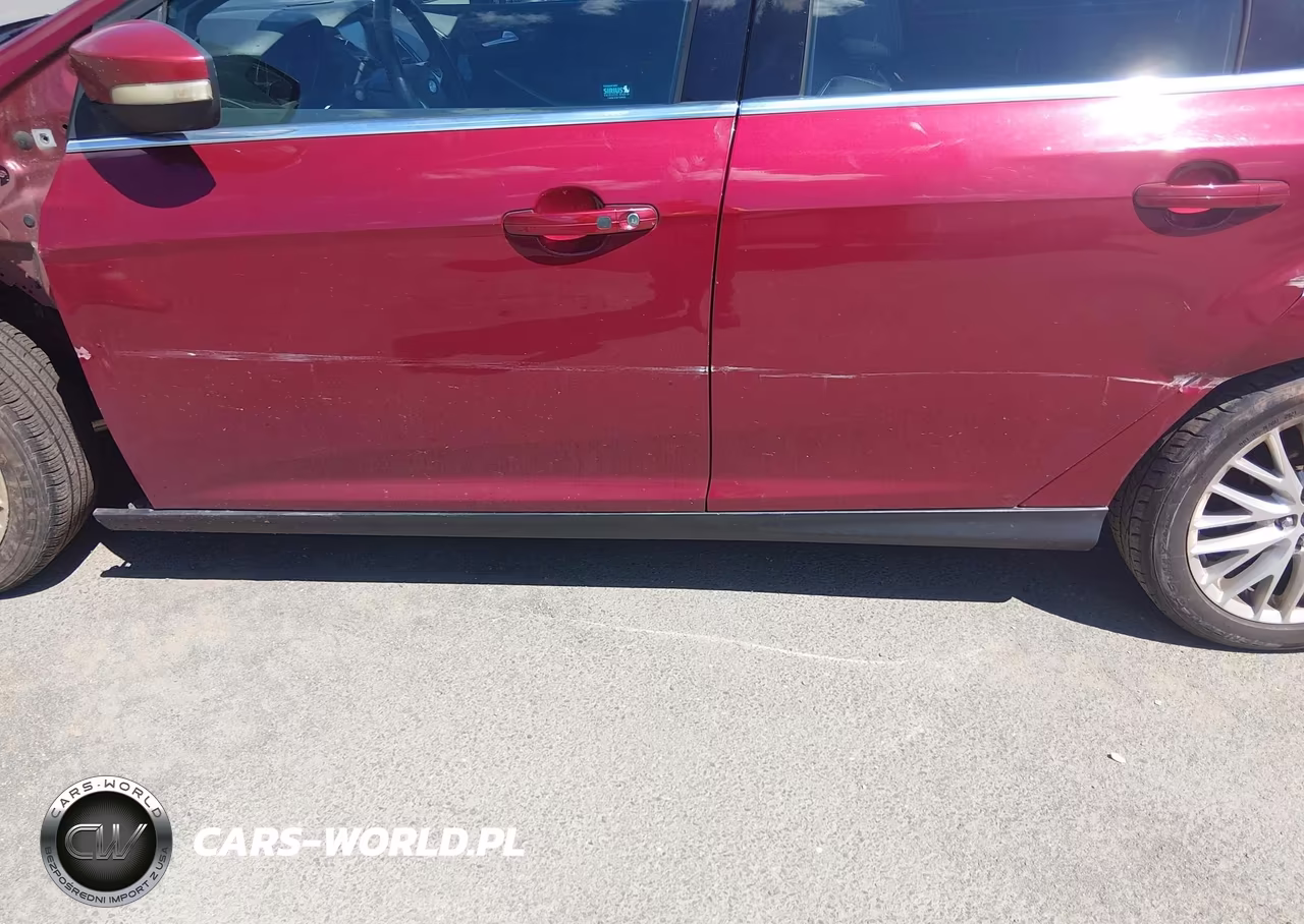 2014 Ford Focus Titanium VIN:1FADP3N26EL316183 - 6