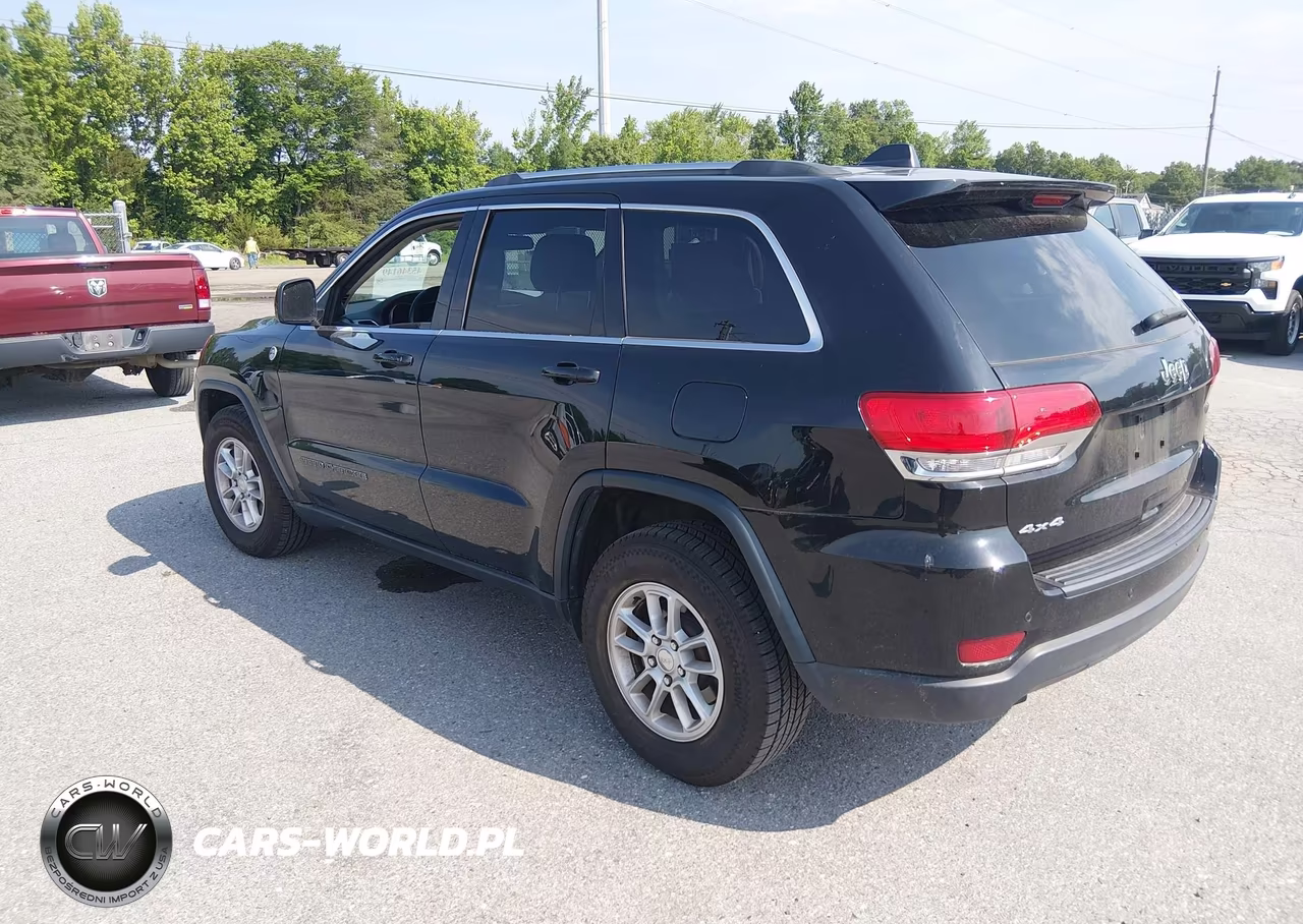 2019 Jeep Grand Cherokee Laredo E 4X4 VIN:1C4RJFAG2KC754246 - 3