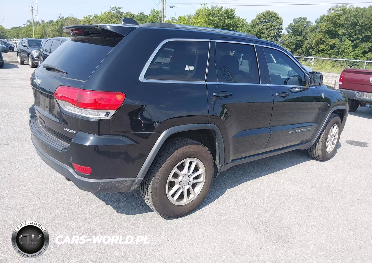 2019 Jeep Grand Cherokee Laredo E 4X4 VIN:1C4RJFAG2KC754246 - 4