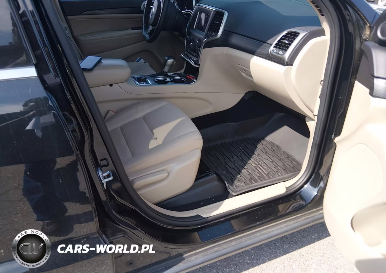 2019 Jeep Grand Cherokee Laredo E 4X4 VIN:1C4RJFAG2KC754246 - 5