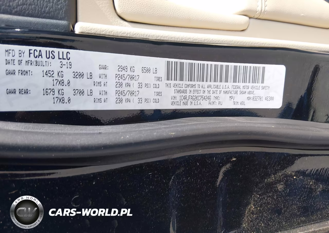 2019 Jeep Grand Cherokee Laredo E 4X4 VIN:1C4RJFAG2KC754246 - 9