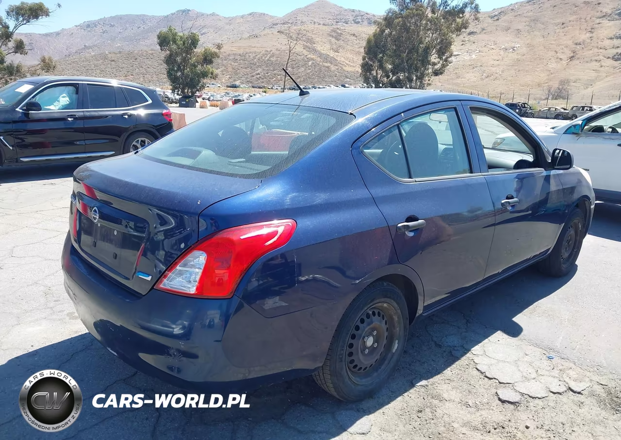 2014 Nissan Versa 1.6 S VIN:3N1CN7AP5EL832868 - 4