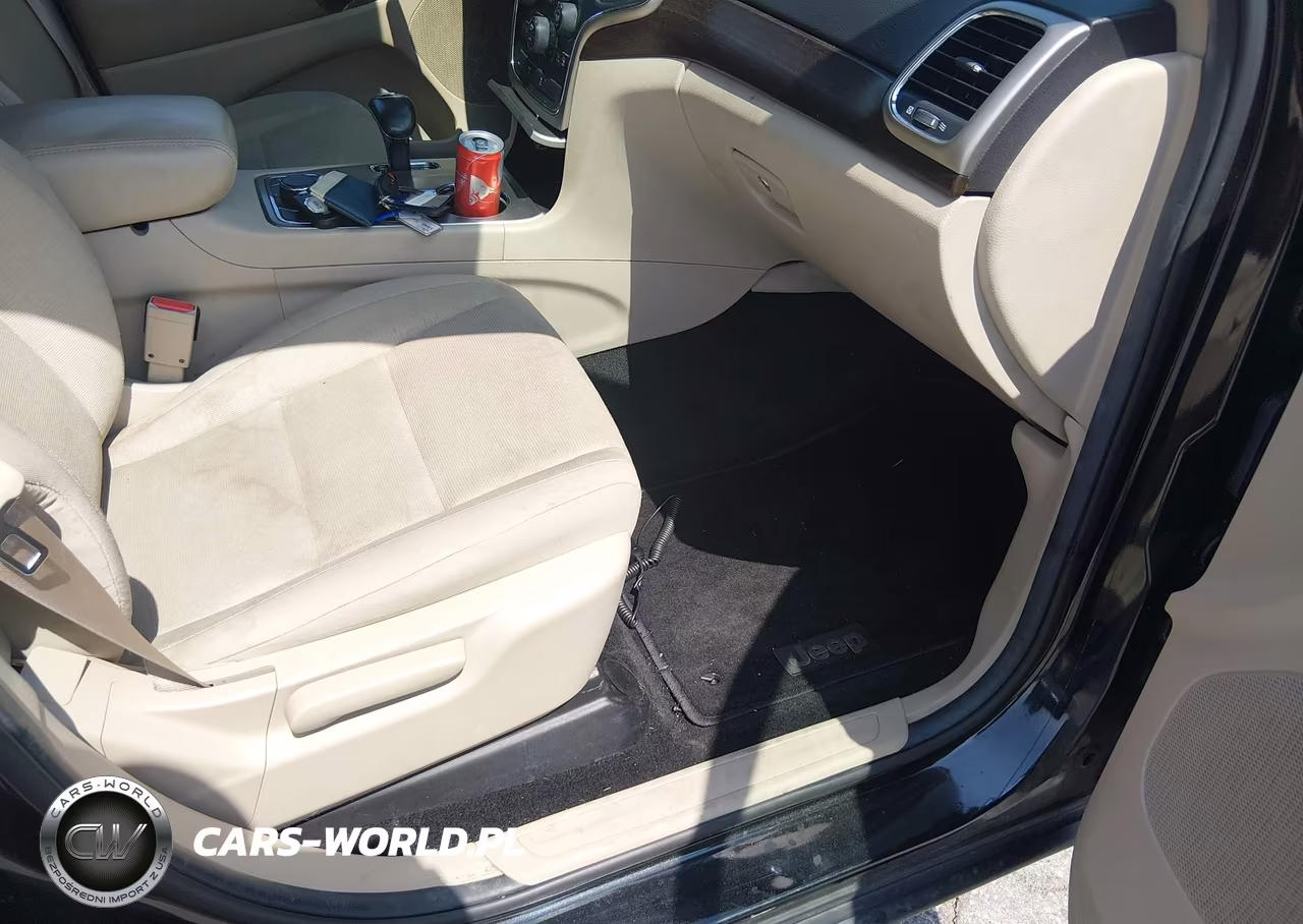 2014 Jeep Grand Cherokee Laredo VIN:1C4RJFAG8EC369732 - 5