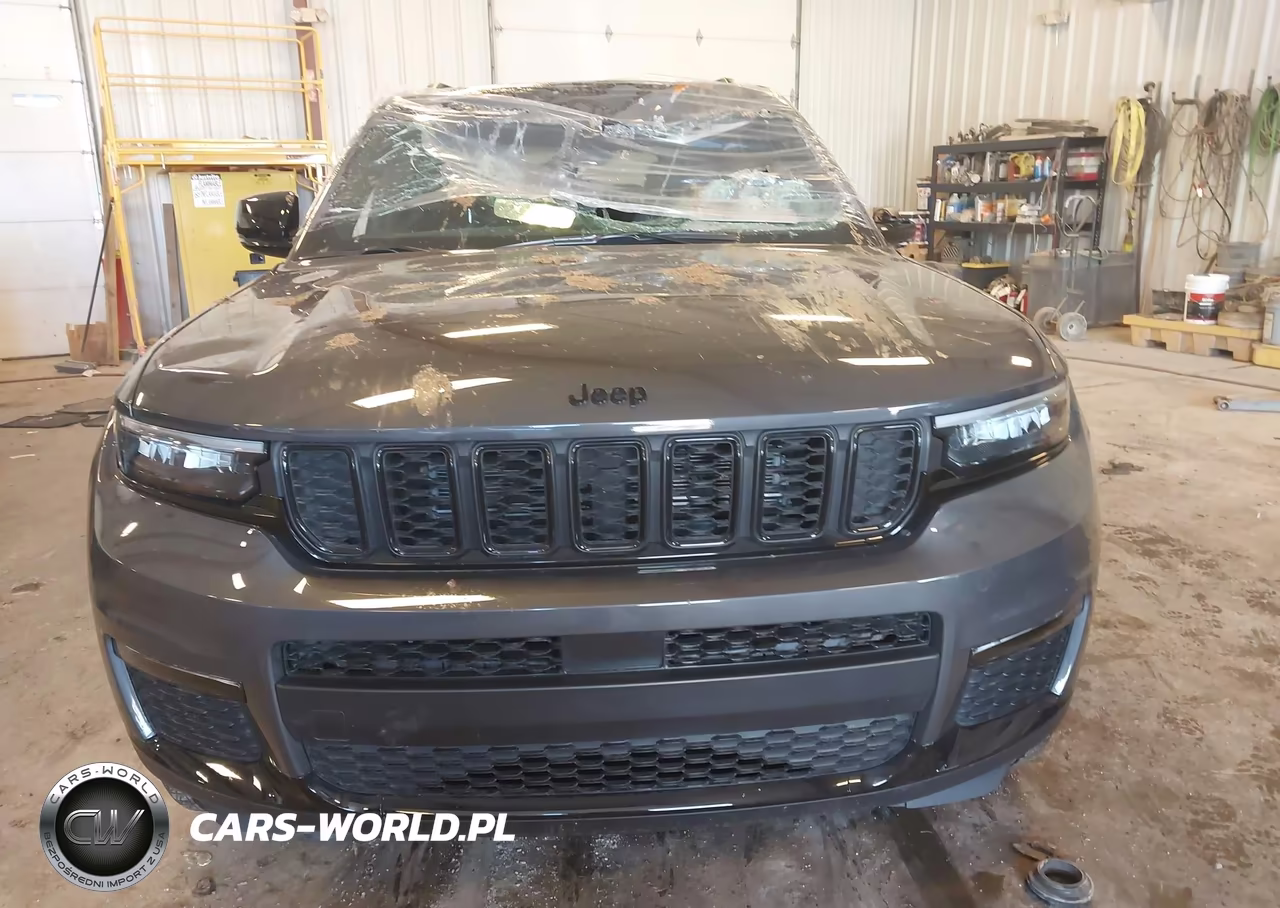 2025 Jeep Grand Cherokee L Limited 4X4 VIN:1C4RJKBGXS8714149 - 12
