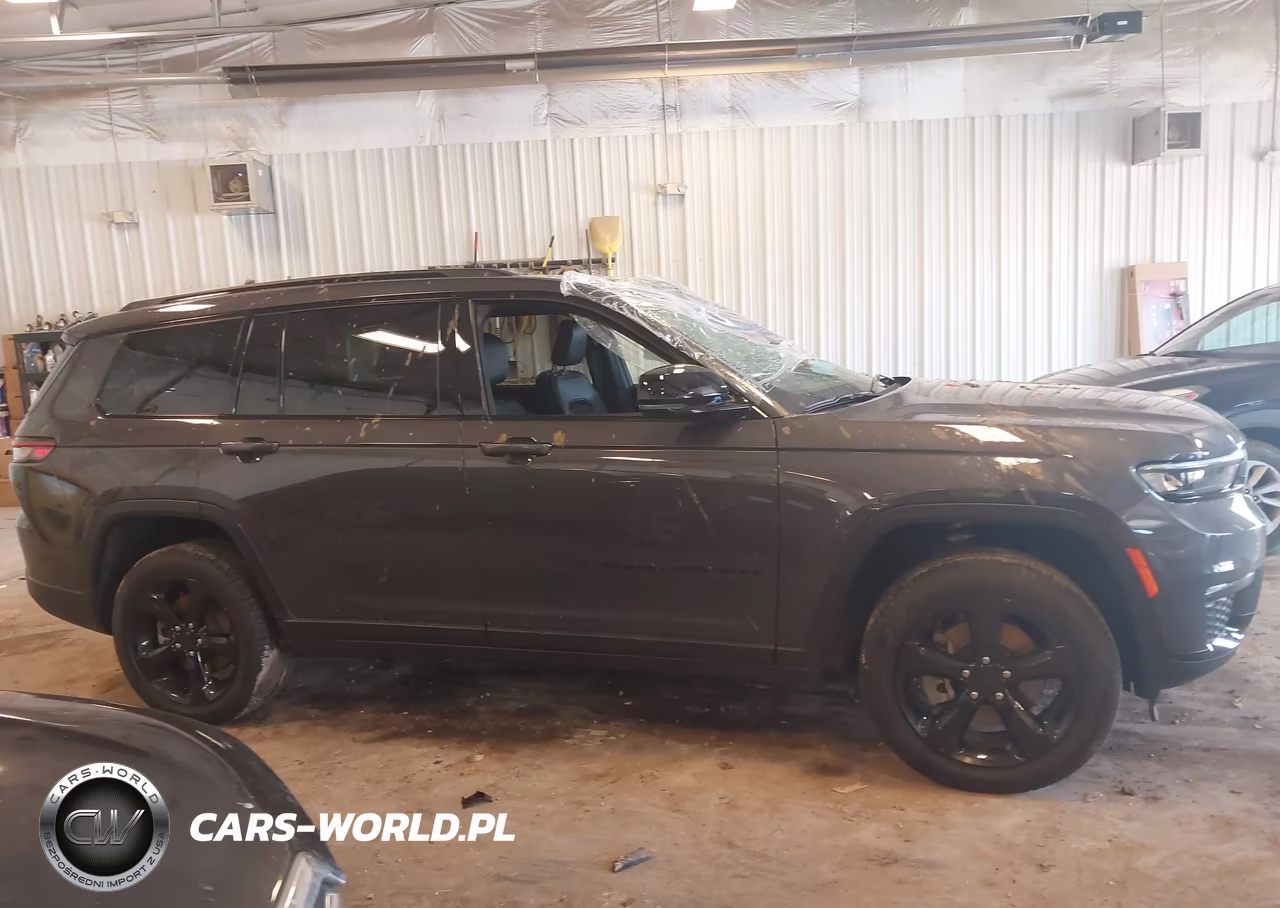 2025 Jeep Grand Cherokee L Limited 4X4 VIN:1C4RJKBGXS8714149 - 13