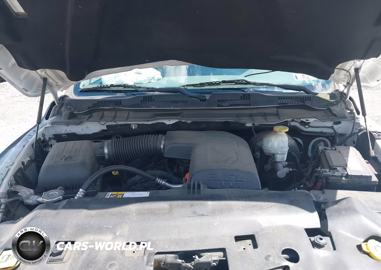 2018 Ram 1500 Express 4X4 6'4 Box VIN:1C6RR7FG3JS343540 - 10