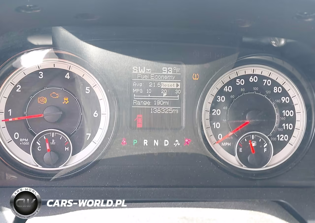 2018 Ram 1500 Express 4X4 6'4 Box VIN:1C6RR7FG3JS343540 - 15