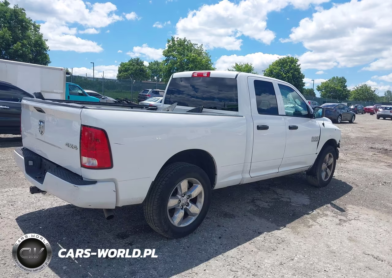 2018 Ram 1500 Express 4X4 6'4 Box VIN:1C6RR7FG3JS343540 - 4