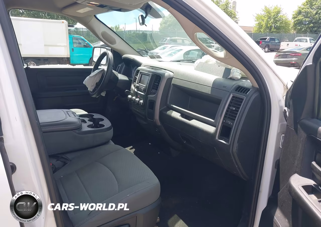 2018 Ram 1500 Express 4X4 6'4 Box VIN:1C6RR7FG3JS343540 - 5