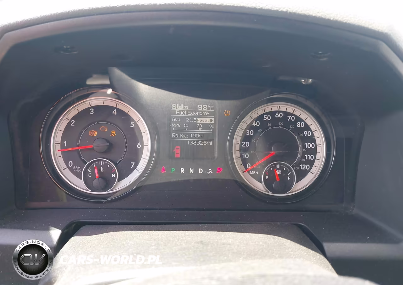 2018 Ram 1500 Express 4X4 6'4 Box VIN:1C6RR7FG3JS343540 - 7