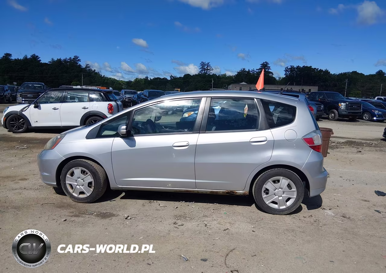 2012 Honda Fit VIN:JHMGE8H39CS003208 - 14