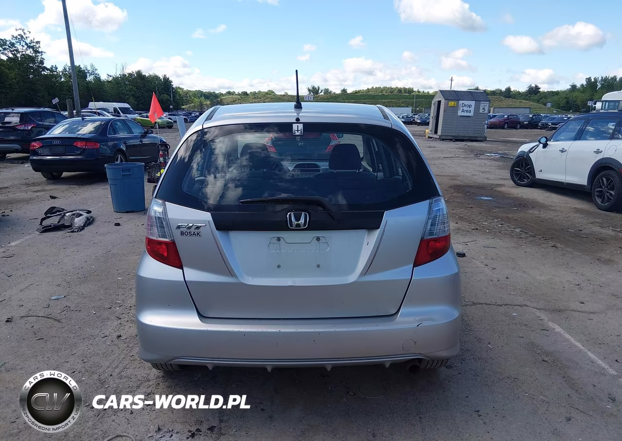 2012 Honda Fit VIN:JHMGE8H39CS003208 - 16