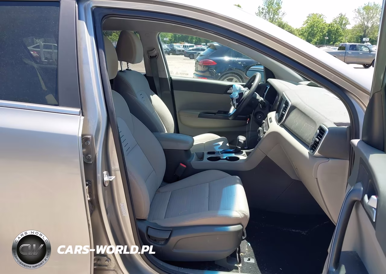 2019 Kia Sportage Lx VIN:KNDPM3AC6K7615966 - 5
