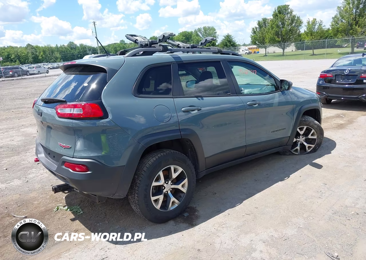 2015 Jeep Cherokee Trailhawk VIN:1C4PJMBS0FW598808 - 4