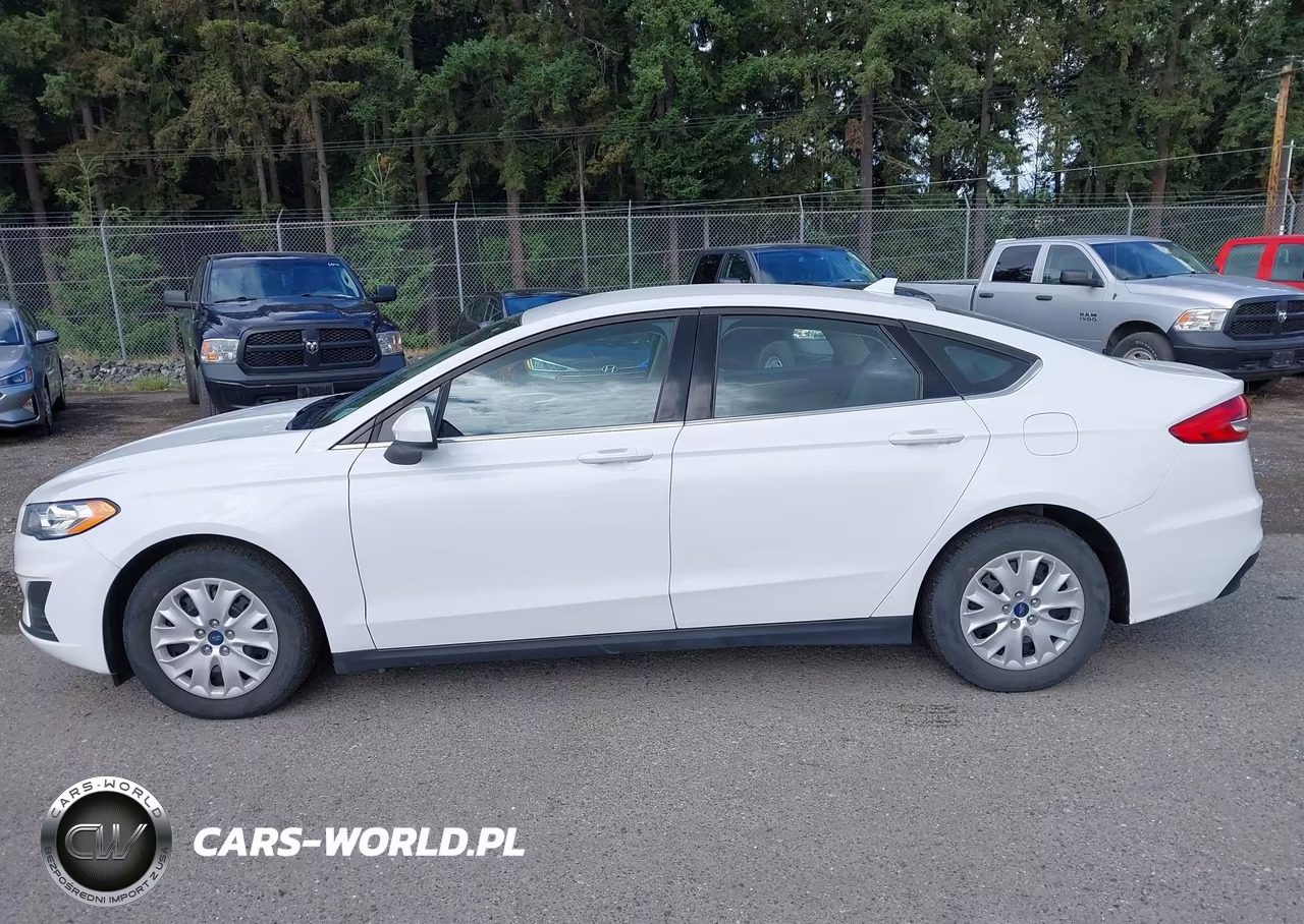 2020 Ford Fusion S VIN:3FA6P0G7XLR196662 - 14