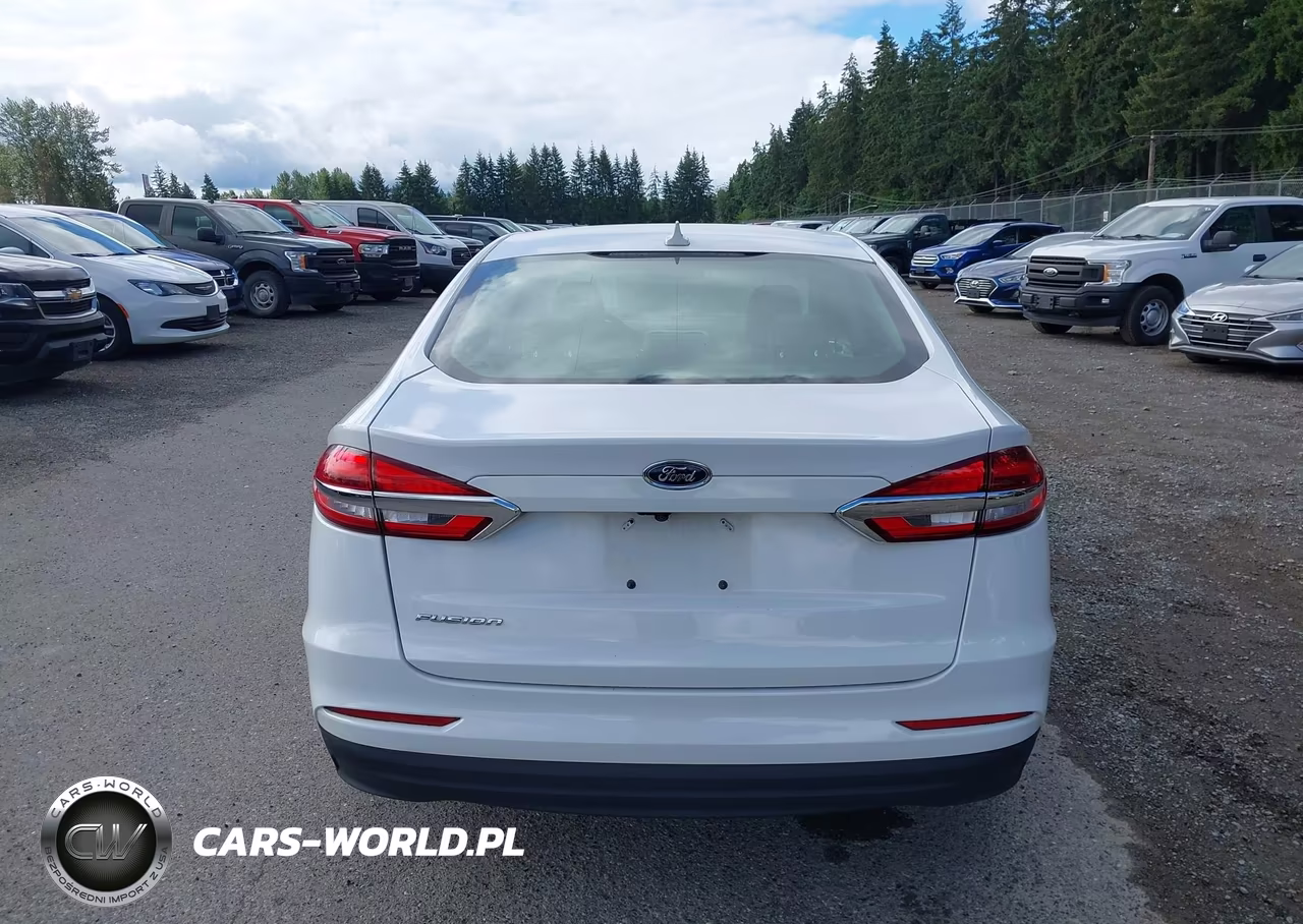 2020 Ford Fusion S VIN:3FA6P0G7XLR196662 - 16