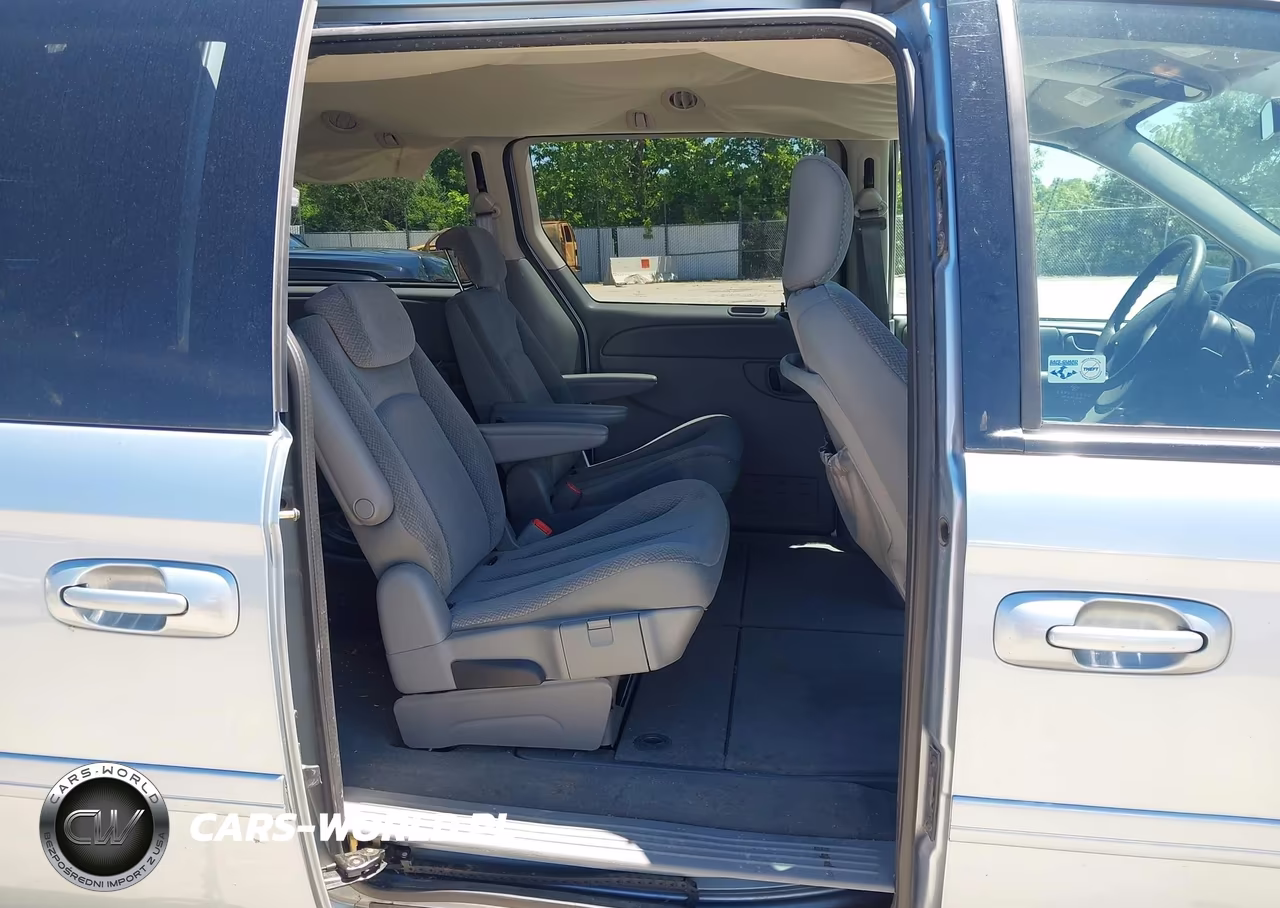 2005 Chrysler Town & Country Lx VIN:2C4GP44R75R255056 - 8