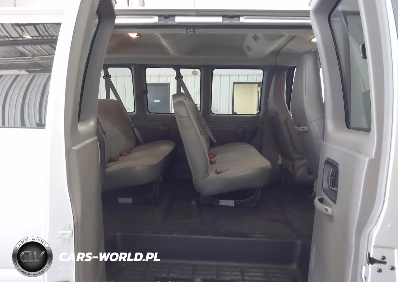 2016 Chevrolet Express 3500 Lt VIN:1GAZGPFFXG1276030 - 8